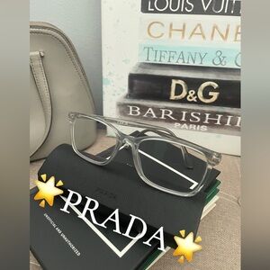 🌟♥️Prada Clear Frame Readers 1.50 strength ♥️🌟Like New AUTHENTIC w/Case